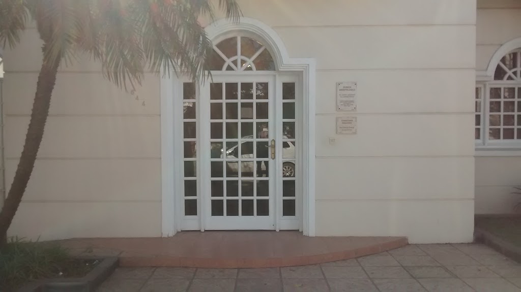 Entrada del consultorio de la Dra. Freschi, Luciana en Santiago del Estero 644, Resistencia
